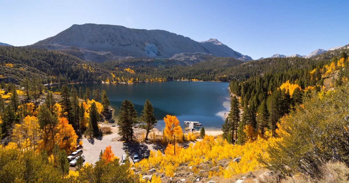 Top 5 Lakes for Fall Colors in the Eastern Sierra | Visit Mammoth